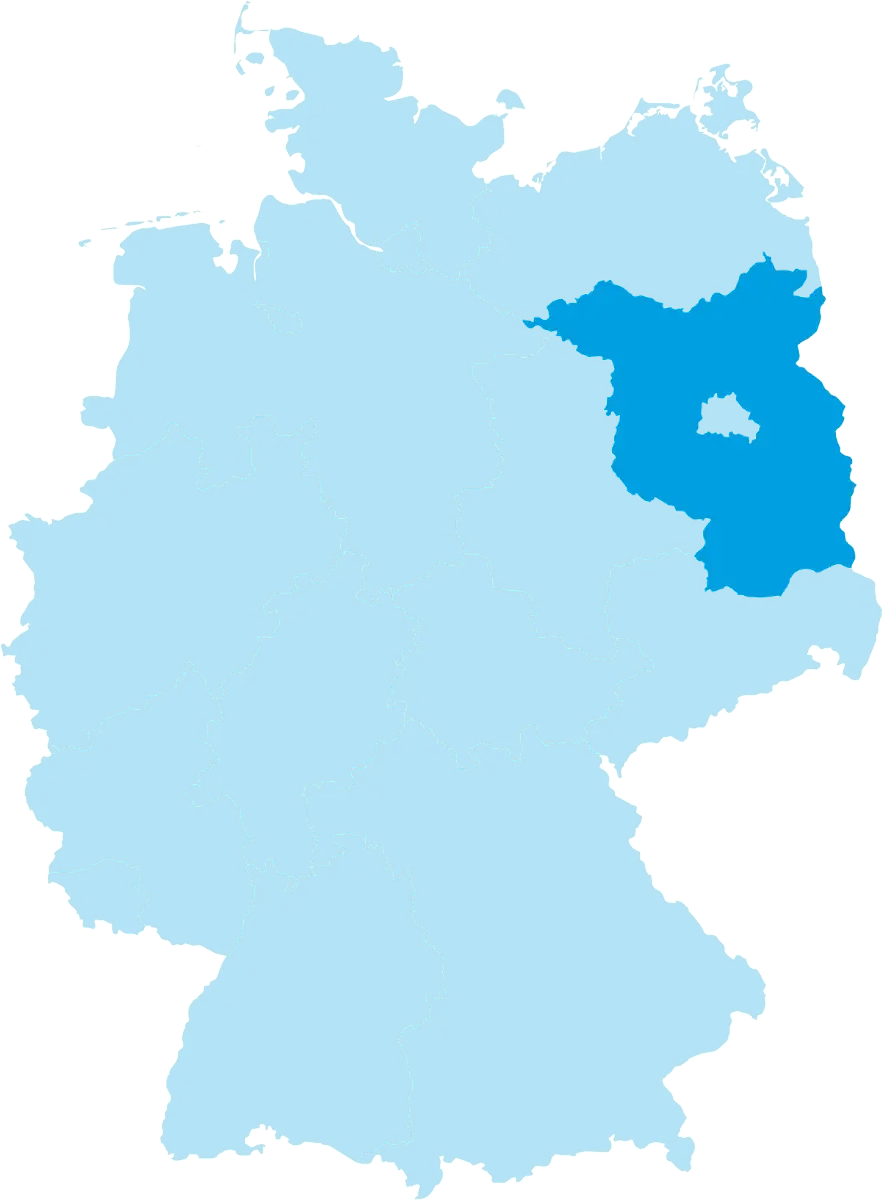 Karte von Deutschland mit dem Bundesland Brandenburg in cyan eingefärbt
