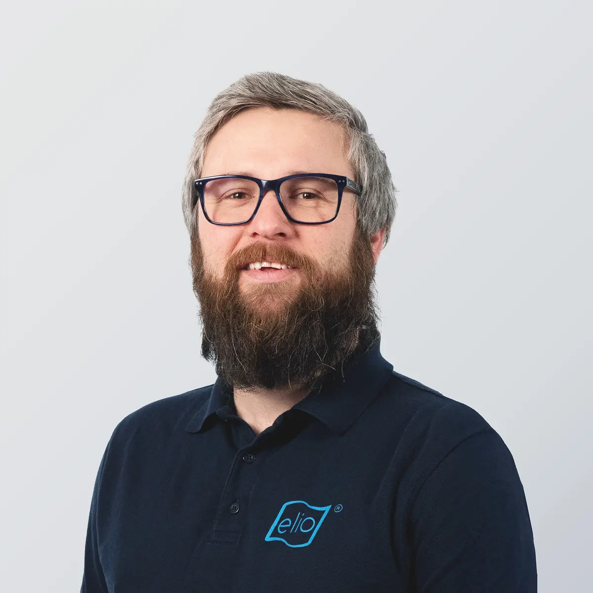 Porträt von Simon Neuberger, elio GmbH